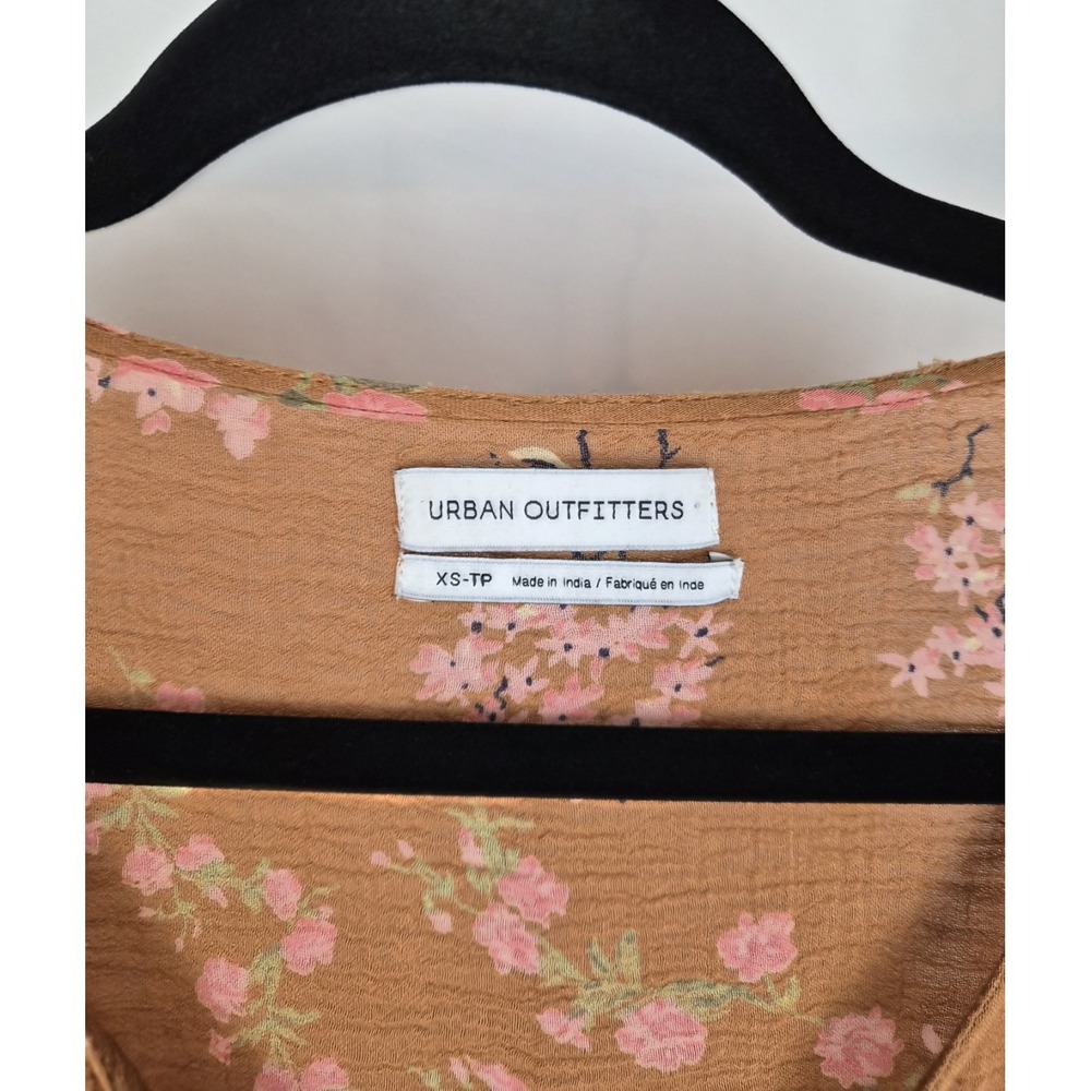 Urban Outfitters Gauzy Crop Top 3/4 Cinch Sleeves Front Tie Burnt Orange Floral - Picture 2 of 4